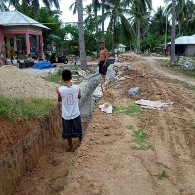 Proyek Drainase Desa Dulangeya Diduga Bermasalah.