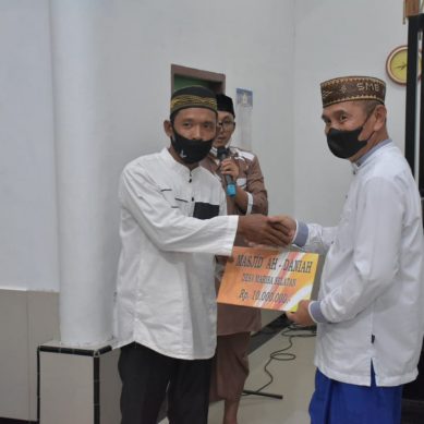 BUPATI POHUWATO TUNTASKAN  SAFARI RAMADHAN