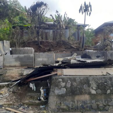 Kebakaran, Sisahkan Duka Warga Paal 2 Manado
