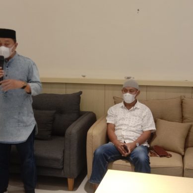 SATOMY DUNGGA :”Terima kasih sahabat 88 kue ultahnya”