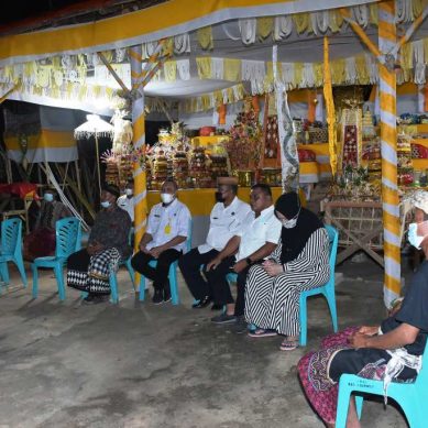 Hadiri Pengabenan, Bupati Pohuwato Tekankan Kekompakan Dan Kekeluargaan