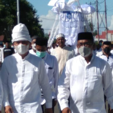 Bupati Pohuwato Hadiri Pemakaman Agus Kadji