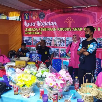 KEMENKUMHAM GORONTALO GELAR LEGAL EXPO, PAMERAN HASIL KARYA WBP DAN BAZAR KULINER