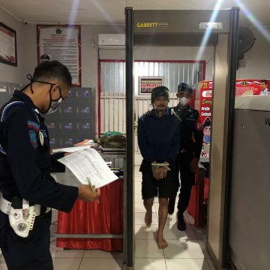 LAPAS KELAS IIA GORONTALO PINDAHKAN 20 WBP KE LAPAS BOALEMO DAN POHUWATO