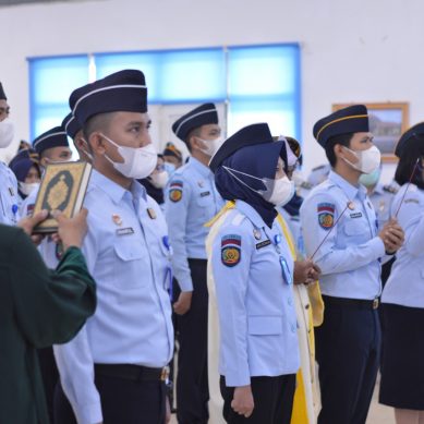 KAKANWIL KEMENKUMHAM GORONTALO PIMPIN PENGAMBILAN SUMPAH DAN PELANTIKAN PNS TAHUN 2022