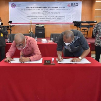 Perjanjian Penempatan Rekening Dana BOS Di Bank Sulutgo Ditandatangani Bupati Pohuwato