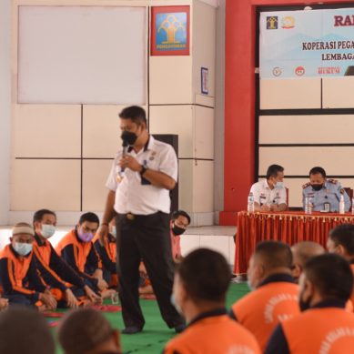 SAAT  KADIVPAS LAKUKAN HYPNOTERAPI DI LAPAS KELAS IIA GORONTALO, APA YANG TERJADI..?