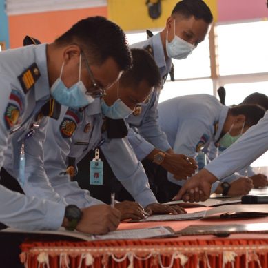 TANDA TANGANI FAKTA INTEGRITAS, LAPAS KELAS IIA GORONTALO GELAR DEKLARASI JANJI KINERJA 