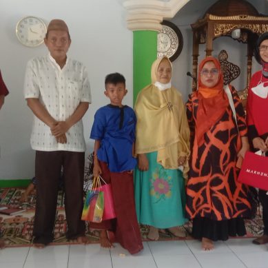 Di Motivasi Keluarga Besar Gubali, BTM Ar Rum Desa Bongo Batudaa Pantai Gelar Khitanan Massal