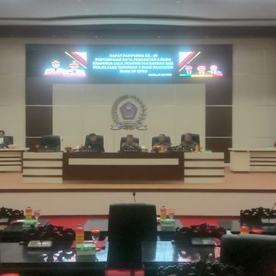 HARI INI 4 BUAH RANPERDA USUL PEMERINTAH DAERAH DAN 2 BUAH INISIATIF DPRD DI PARIPURNAKAN