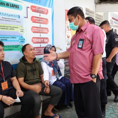 Kadiv Pemasyarakatan Pantau  Layanan Kunjungan Tatap Muka Terbatas Di Lapas Gorontalo