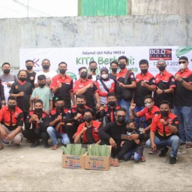 Patut Diapresiasi, Bold Riders Pohuwato Berbagi Kurban ke Warga Non-Muslim*