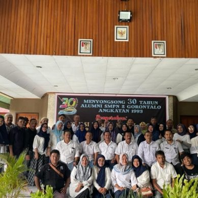 Aksi Peduli, IKA 93  SMPN 2 Kota Gorontalo, Renovasi  Toilet dan Pasang CCTV Sekolah