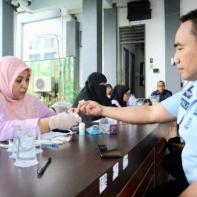Jajaran Lapas Kelas IIA Gorontalo Mengikuti Vaksinasi dan Imunisasi