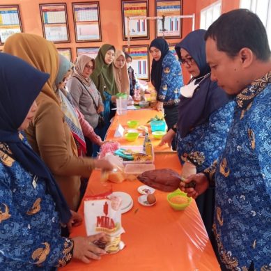 JELANG KUNJUNGAN KEMENKES RI BOTUPINGGE BONEBOL SIAPKAN GALERI PMT