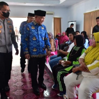Bupati Saipul Mbuinga Pantau Giat Vaksinasi Di Polres Pohuwato