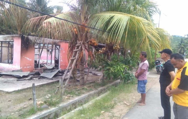 Bupati Pohuwato Kunjungi Rumah Korban Kebakaran Di Desa Hulawa