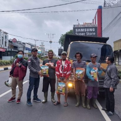 Sambut Tahun Baru KBO Babel & PJS Kota Pangkalpinang Salurkan Sedekah Beras