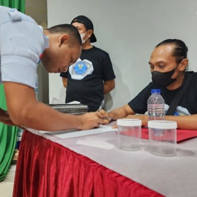 Petugas Lapas Pohuwato Lakukan Test Urine