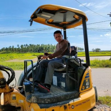 Camat Duhiadaa Seriusi Pengerukan Sedimentasi Jalur Air Persawahan