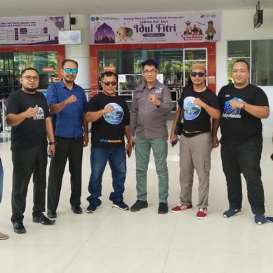 DPD PJS Gorontalo Sambut Kedatangan Ketua Umum Mahmud Marhaba di Bandara Djalaludin