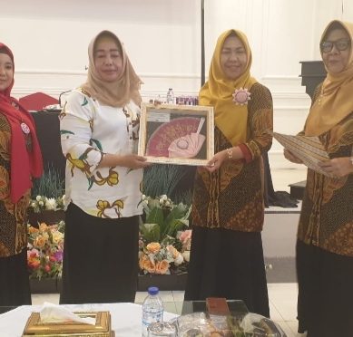Peran Perempuan dalam Pemilu, Suharsih Igirisa Paparkan Pengalamannya 5 periode di Legislatif