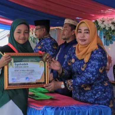 Wabup Pohuwato Hadiri Wisuda Majelis Pendidikan Madinatul Ilmi