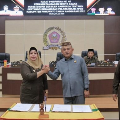 Wabup Pohuwato Hadiri  Paripurna DPRD ke-45