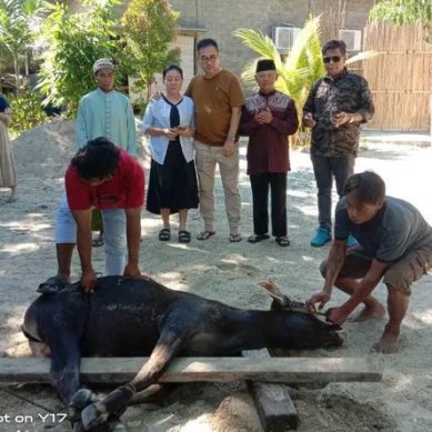 Idul Adha, MBR Berbagi Kasih Dengan Warga Muslim