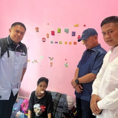 Saipul Mbuinga :”Merupakan Kewajiban Memberikan Semangat Bagi Warga Saya Yang Sakit”