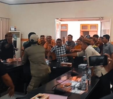 RDP DPRD Pohuwato Terkait Penutupan Toko Emas,  Nyaris Adu Jotos