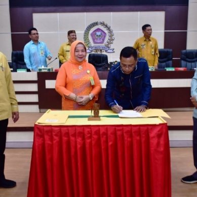 Sertijab, Hamkawaty Mbuinga Resmi Berkantor Di DPRD Pohuwato