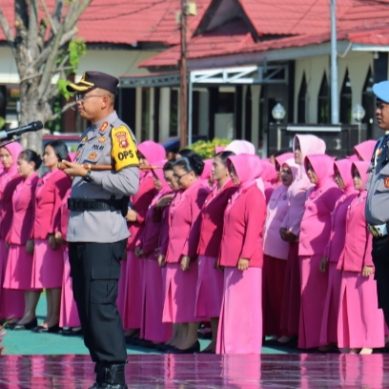 KAPOLRES  PIMPIN UPACARA SERAH TERIMA JABATAN SEJUMLAH PEJABAT POLRES POHUWATO