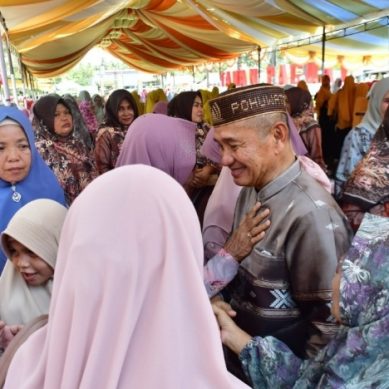Dari Majelis Taklim Di Paguat, Pecah Tangis  Melihat Ketegaran Bupati Saipul Mbuinga