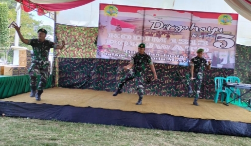 Kemampuan Bela Diri Di Peragakan TNI Dalam HUT Kodim 1313 Pohuwato