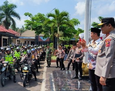 Wujudkan Pemilu Damai, Kaops Nusantara Cooling System Tebar 1.500 Paket Sembako di Tasikmalaya