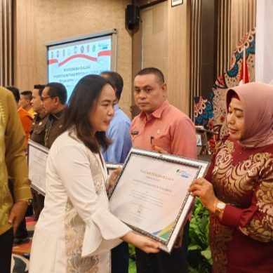 Pemkab Pohuwato Terima Penghargaan Dari BPJS Tenaga Kerja