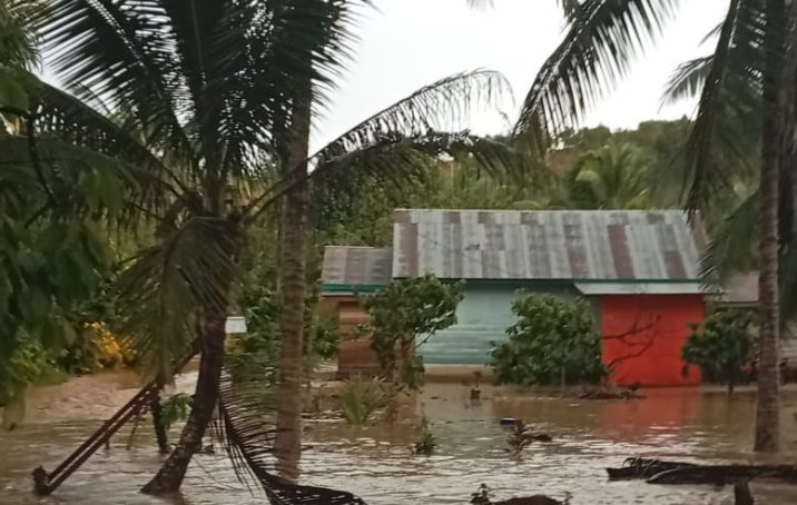 Di Guyur Hujan, Air Meluap Di Sejumlah Wilayah Desa Puncak Jaya