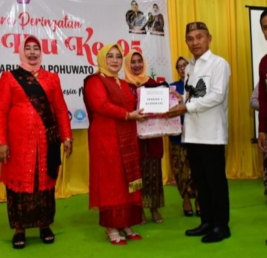 Bupati Saipul Mbuinga Hadiri Pelaksanaan Upacara Hari Ibu Ke-  95