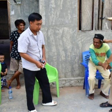 Bupati Saipul Mbuinga Bantu Perbaikan Rumah Pasutri Yang Tertimpa Pohon Kelapa
