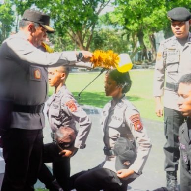 Kapolda Gorontalo memimpin Upacara Tradisi Penyambutan Bintara Remaja TA. 2023
