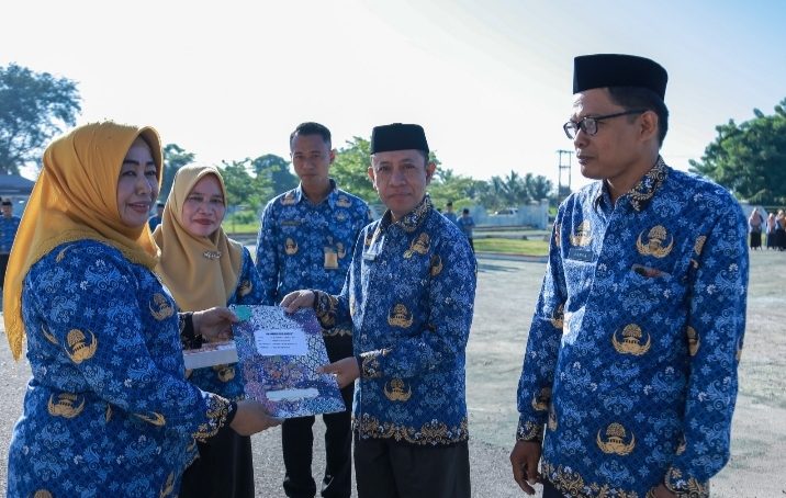 Wabup Pohuwato Ingatkan ASN Tingkatkan Pelayanan Kepada Masyarakat.