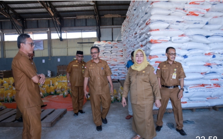 Jelang Ramadhan, Wabup Pohuwato Pantau Stok Beras di Gudang Bulog