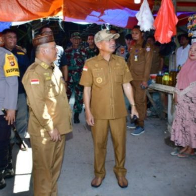 Pantau Harga Bahan Pokok, Bupati Saipul Mbuinga Sidak Pasar Marisa, Jelang Ramadhan