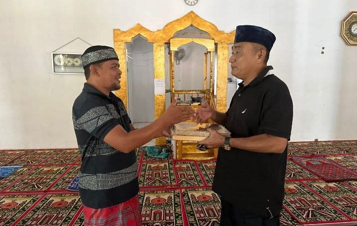 Berkah Ramadhan, Mikson Yapanto Sambangi Sejumlah Mesjid Di Pohuwato