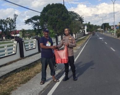 POLRES POHUWATO BERBAGI KEBAHAGIAN DI BULAN SUCI RAMADHAN 1445 H DENGAN MASYARAKAT