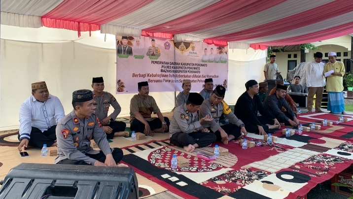 FORKOPIMDA POHUWATO BERSAMA BAZNAS MELAKSANAKAN SAFARI RAMADHAN 1445 H DI RANDANGAN