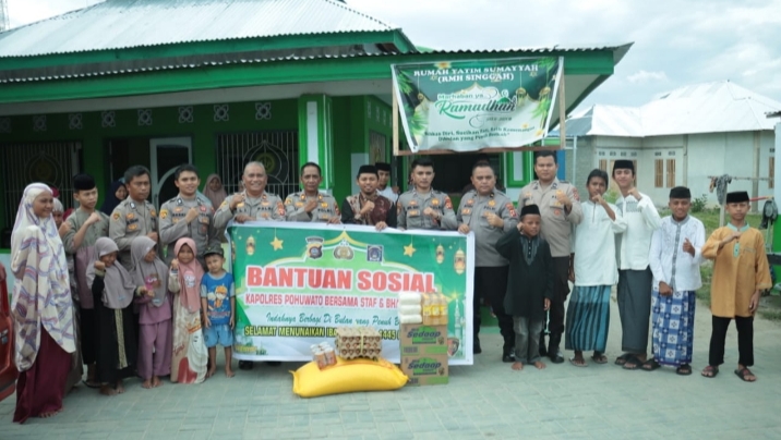 POLRES POHUWATO SALURKAN BANSOS KE PANTI ASUHAN