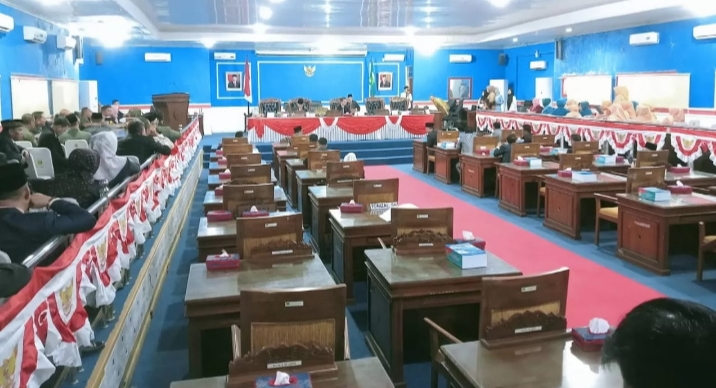 Pj Bupati Sampaikan LKPJ Tahun 2023 Dalam Rapat Paripurna DPRD Empat Lawang