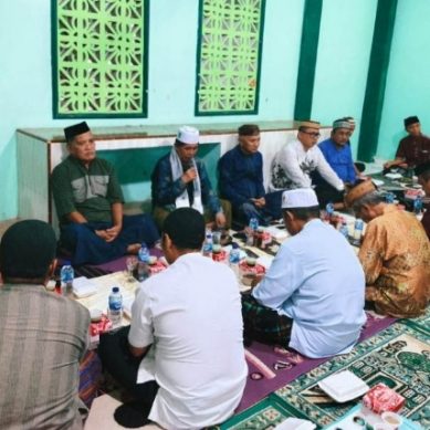 Bupati Saipul Mbuinga Bukber Dengan Warga Di Masjid An-Nida, Desa Sipayo, Kecamatan Paguat